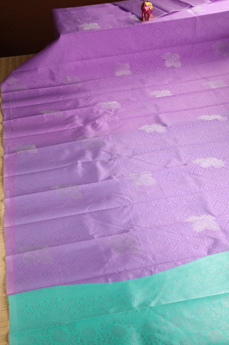 Orchid Purple Visiri Madippu Silk Sarees with Silver Zari Floral Patterns view 2