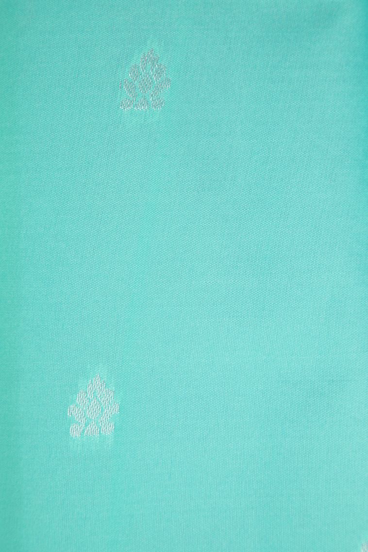 Orchid Purple Visiri Madippu Silk Sarees with Silver Zari Floral Patterns view 3