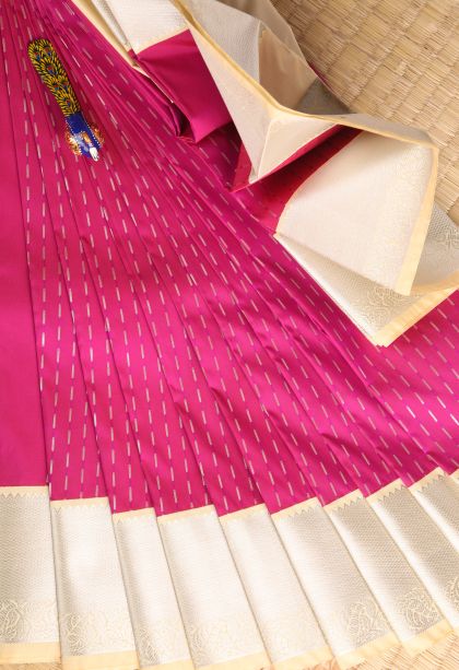 Magenta  Pink Visiri Madippu Silk Sarees with Silver Zari Rain Drops Mottif