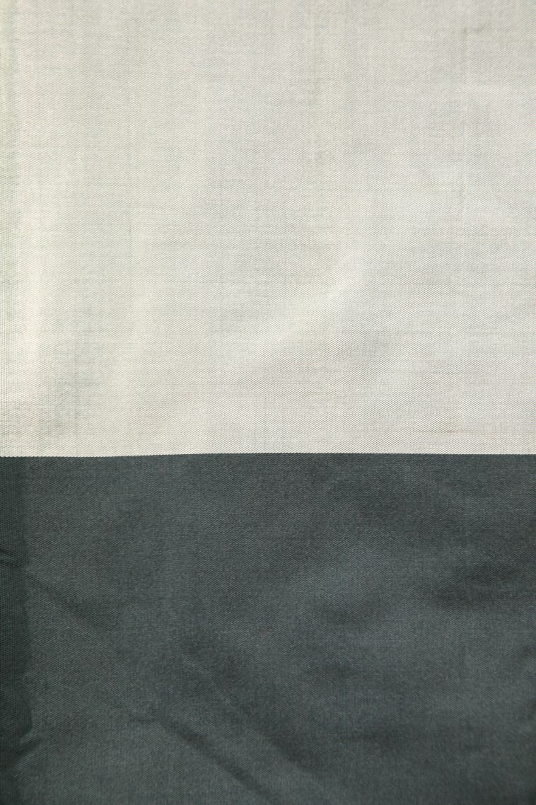 Pine Green Visiri Madippu Silk Sarees with Gold Zari Checks view 3