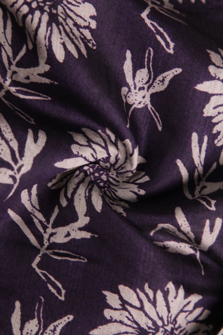 Berry Blue Fancy Saree with Gold Zari Floral Patterns view 4