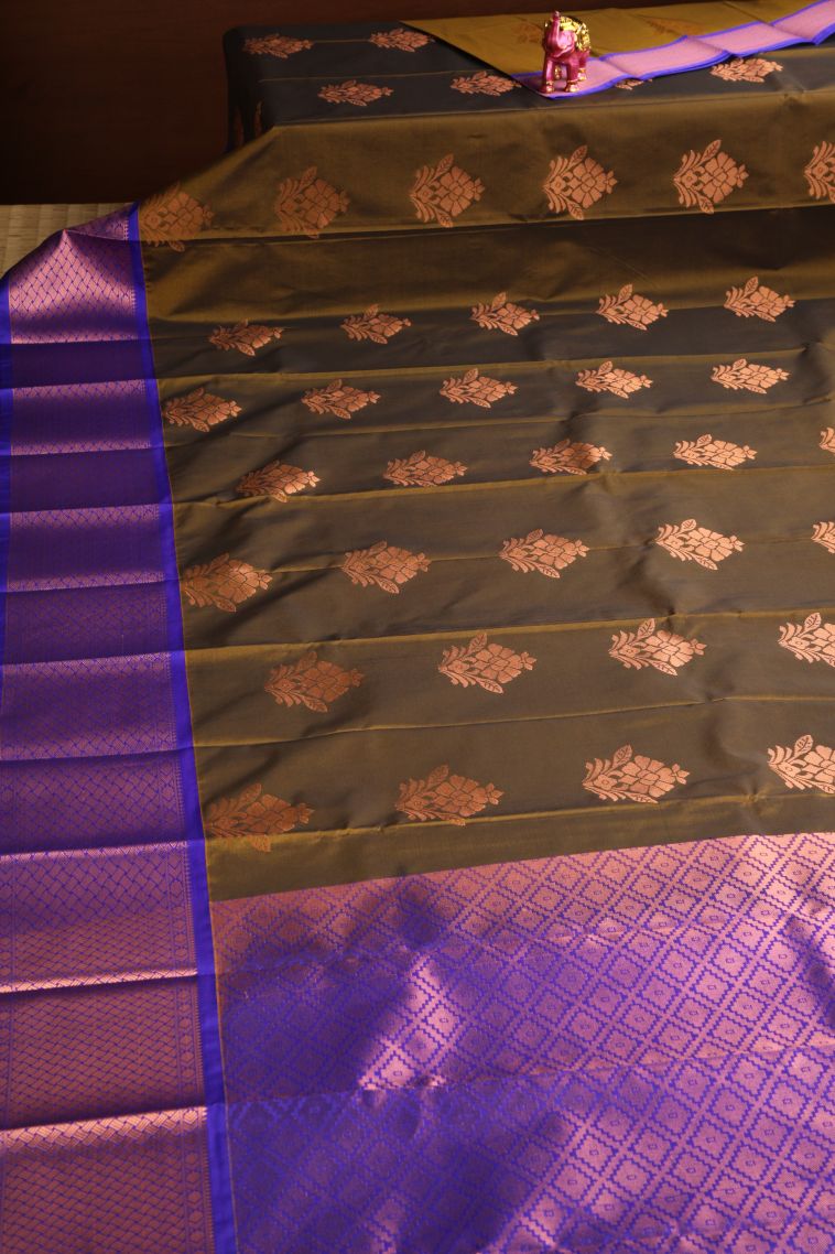 Peanut Brown Visiri Madippu Silk Sarees with Copper Zari Floral Patterns view 2