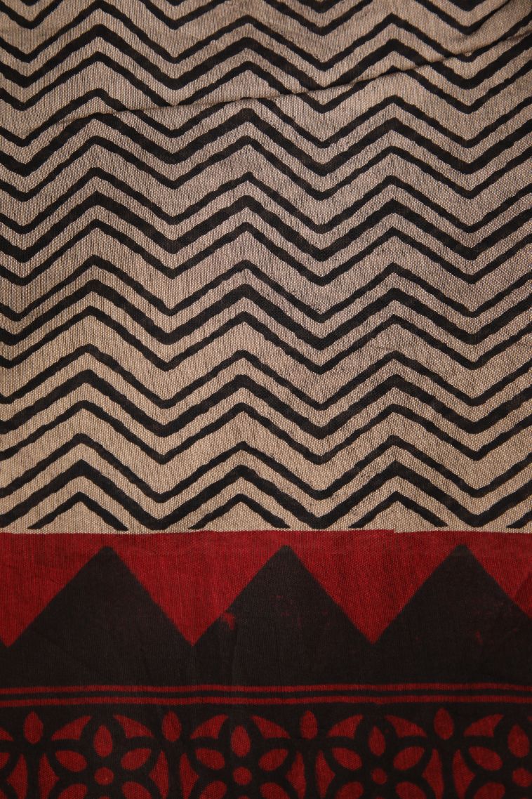 Asphalt Black Chanderi Cotton Sarees with Gold Zari Floral Patterns view 3