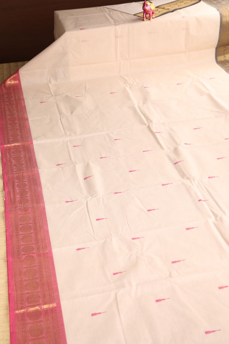 Coconut White Chettinad Cotton Sarees with Gold Zari Temple Pattern view 2