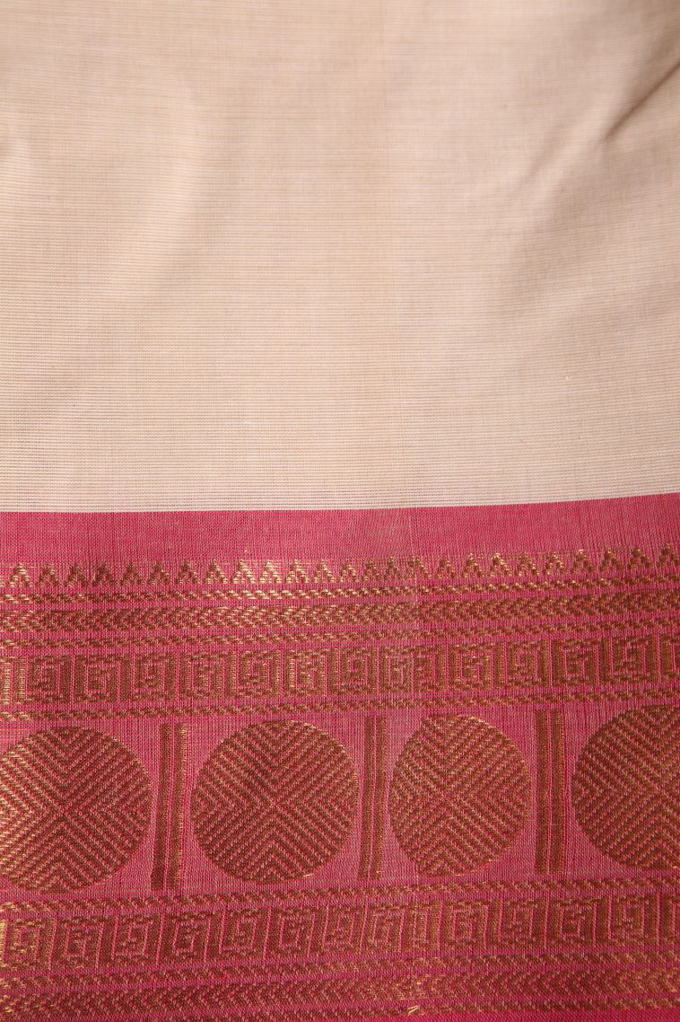 Coconut White Chettinad Cotton Sarees with Gold Zari Temple Pattern view 3