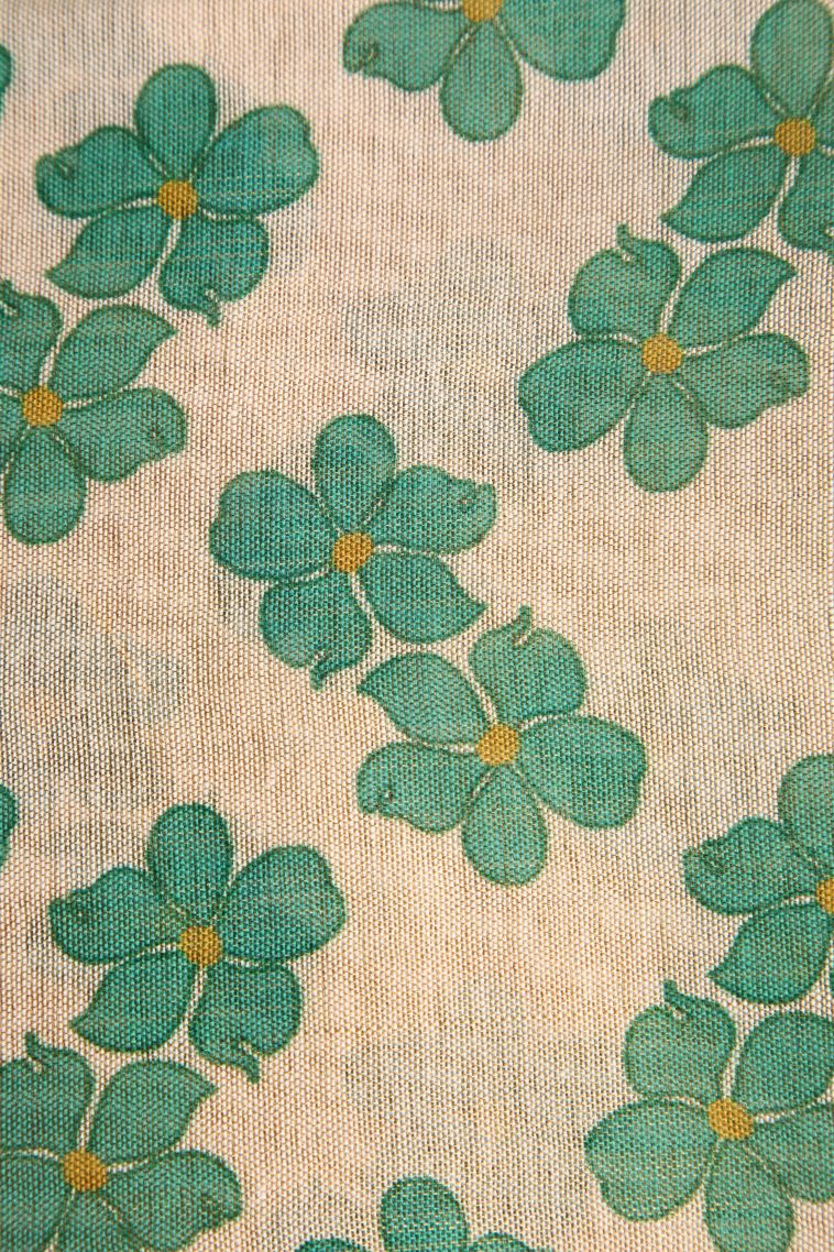 Vanilla Custard Yellow Tissue Silk Sarees with Gold Zari Floral Puttas view 3