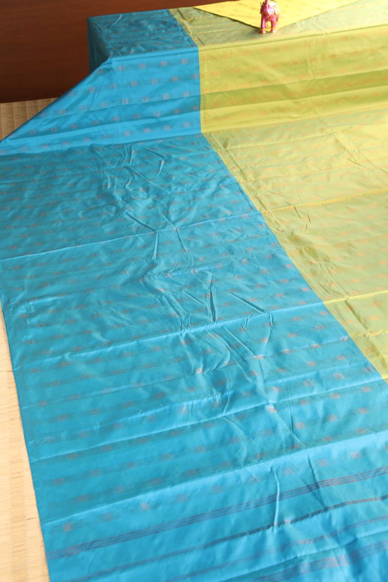 Basil Green Visiri Madippu Silk Sarees with Gold Zari Puttas view 2