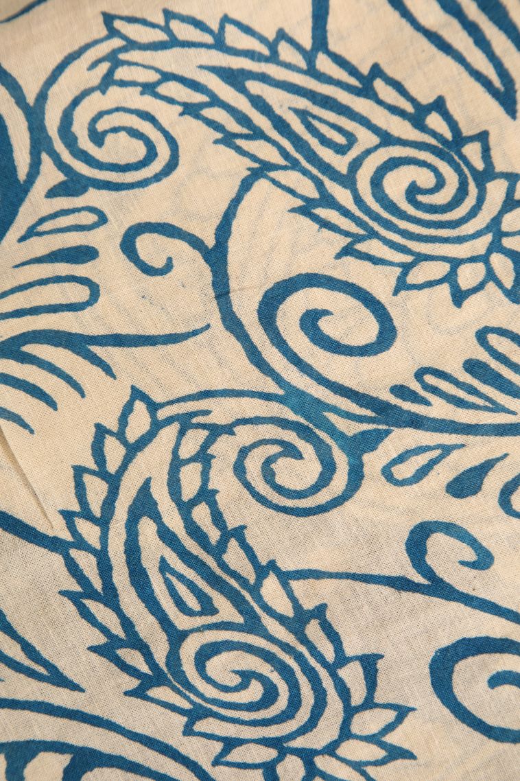 Cerulean Blue Kalamkari with Without Zari Zari Birds Mottif view 3