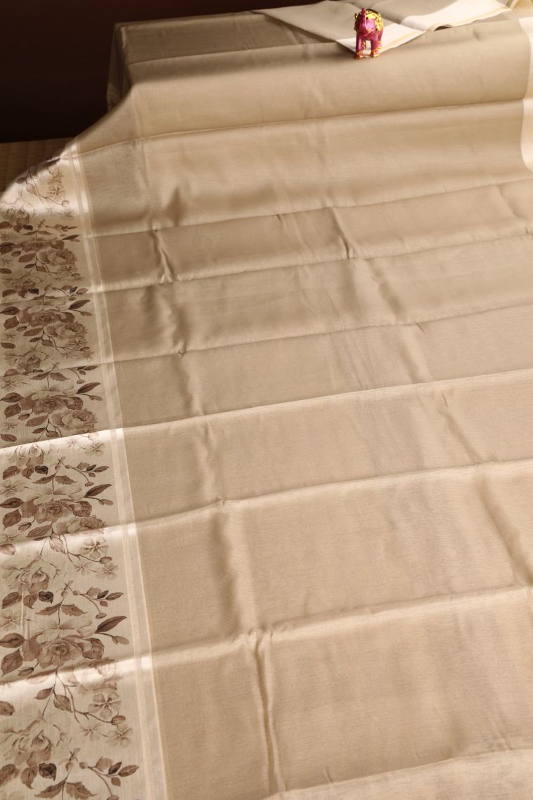 Vanilla Custard Yellow Jute Sarees with Silver Zari Plain view 2