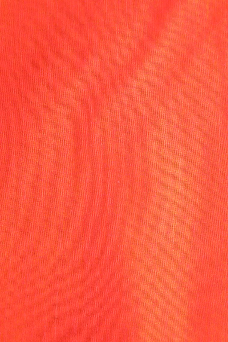 Watermelon Pink Silk Cotton Sarees with Silver Zari Geometric Shapes view 3