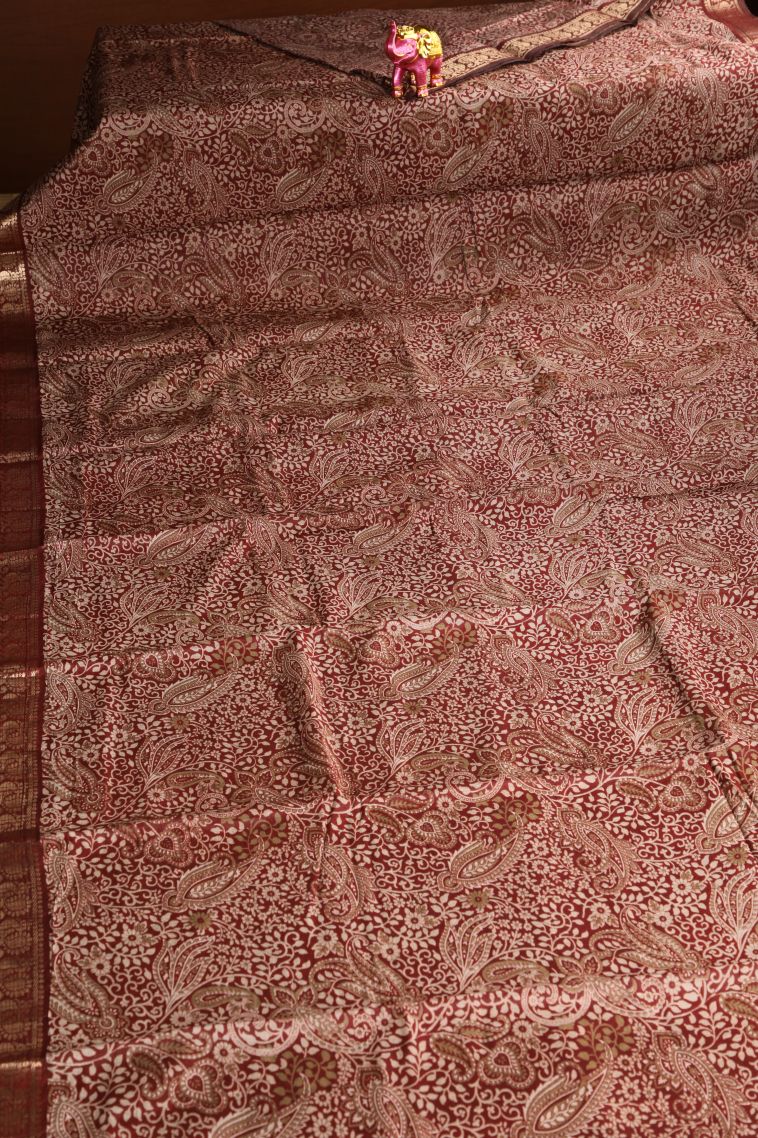 Blush Red Maheswari Cotton Saree with Gold Zari Floral Patterns view 2