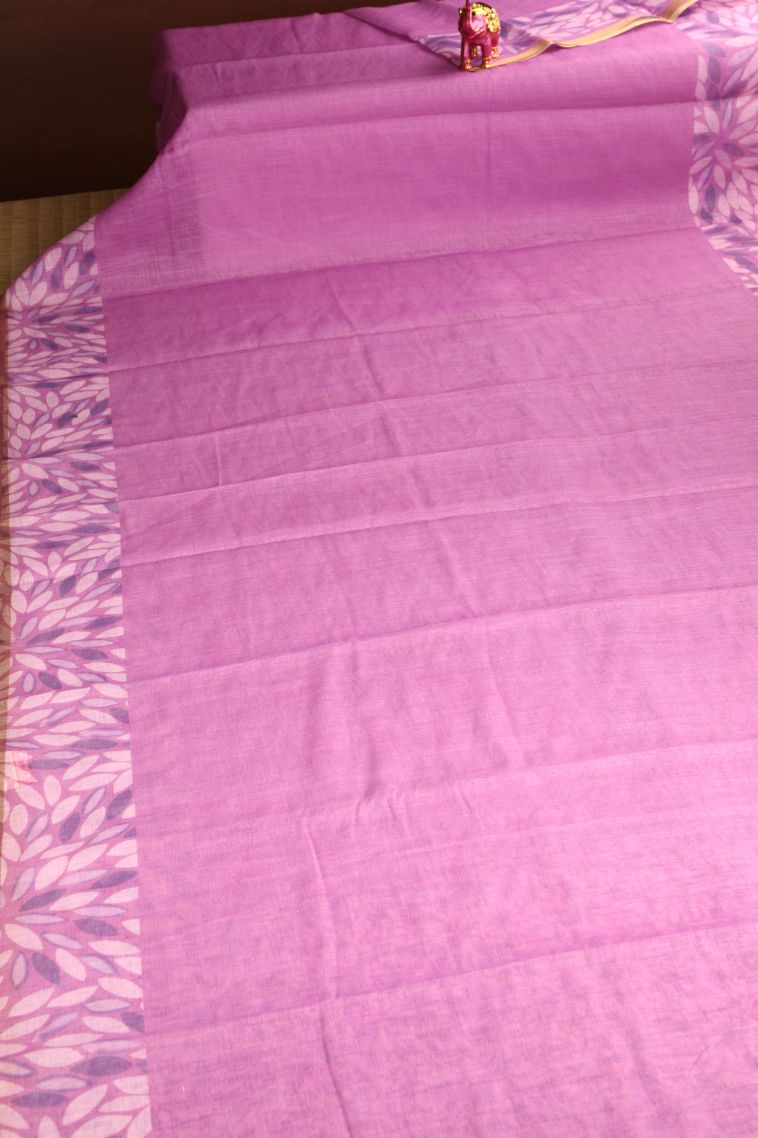 Lean Pink Linen Saree with Gold Zari Plain view 2