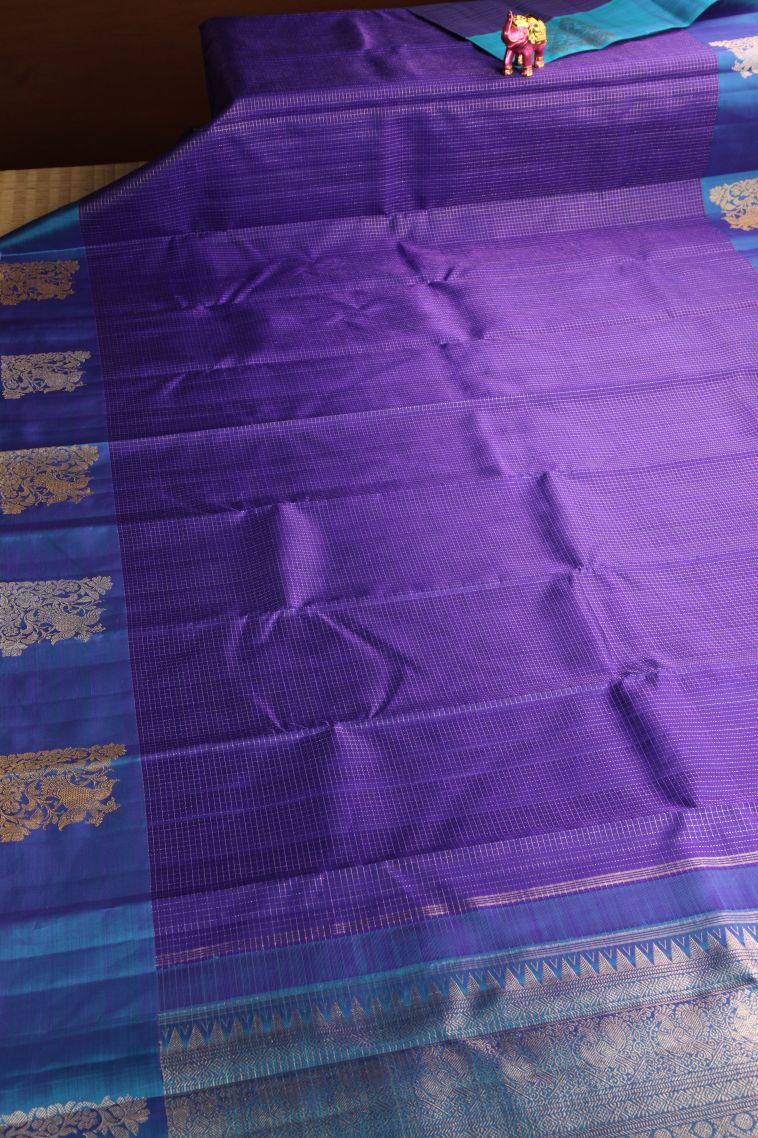 Viola Purple Kanchipuram Silk Sarees with Gold Zari Straipes And Puttas view 2
