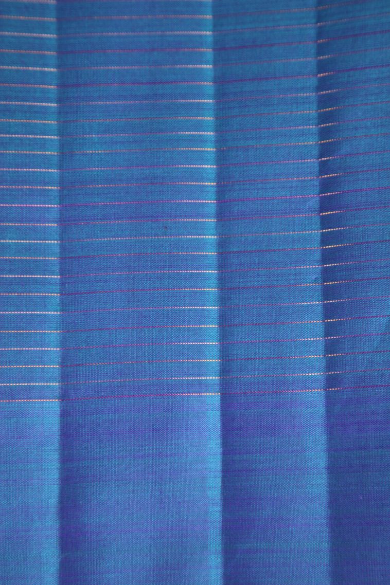 Viola Purple Kanchipuram Silk Sarees with Gold Zari Straipes And Puttas view 3