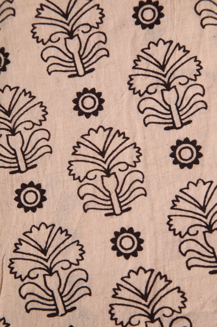 Vanilla Custard Yellow Kalamkari with Without Zari Zari Eliphant Mottif view 3