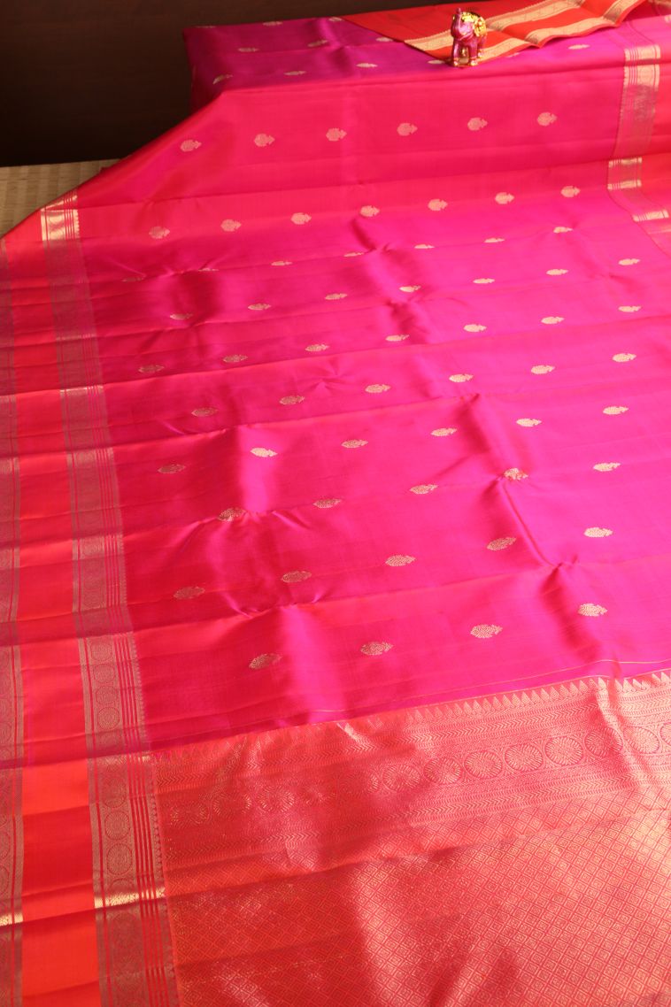 Strawberry Pink Kanchipuram Silk Sarees with Gold Zari Checks view 2