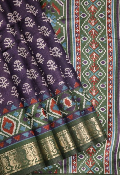 Indigo Blue Maheswari Cotton Saree with Gold Zari Floral Patterns