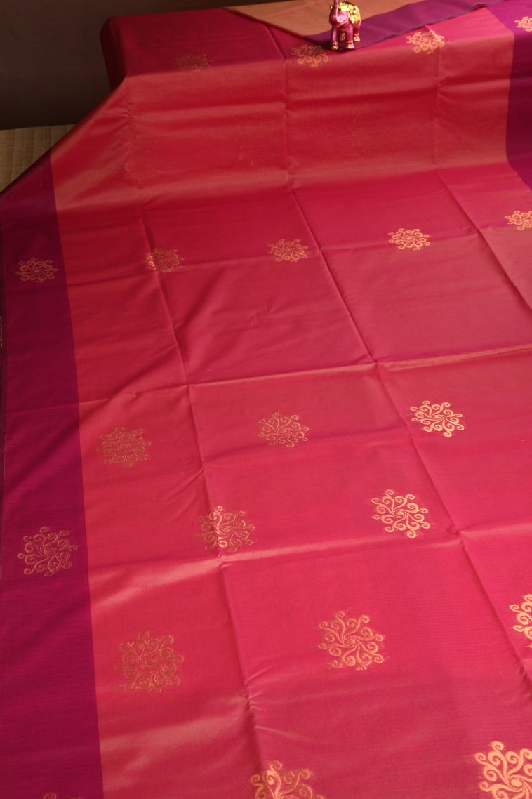Strawberry Pink Silk Cotton Sarees with Copper Zari Kolam Pattern view 2