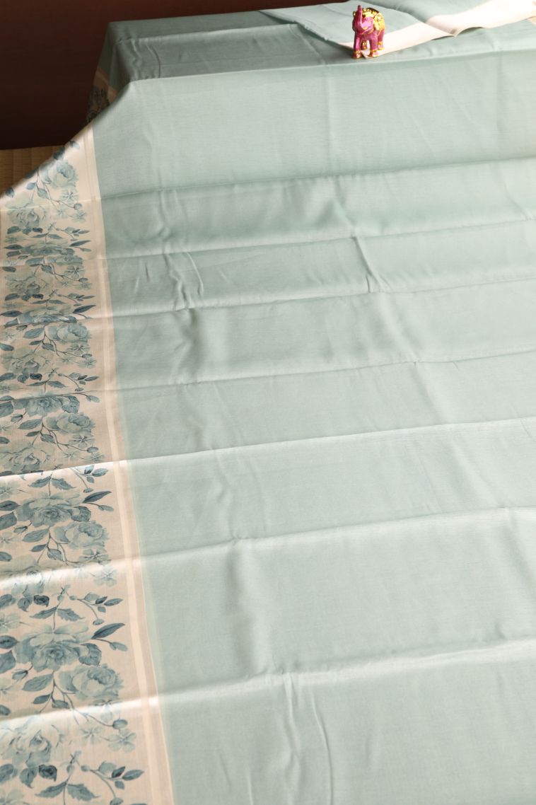 Pistachio Green Jute Sarees with Silver Zari Plain view 2