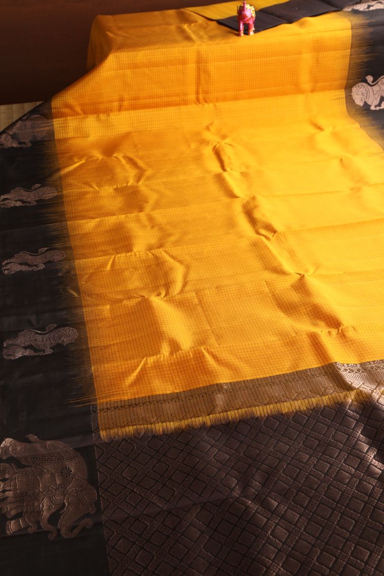 Honey Orange Soft Silk Saree with Thread Zari Checked  Threap view 2