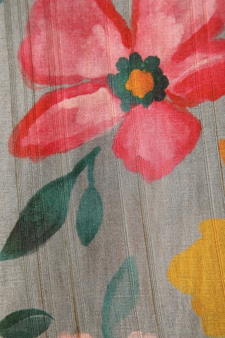 Watermelon Pink Jute Sarees with Gold Zari Buttis (small Dots Or Motifs) view 3