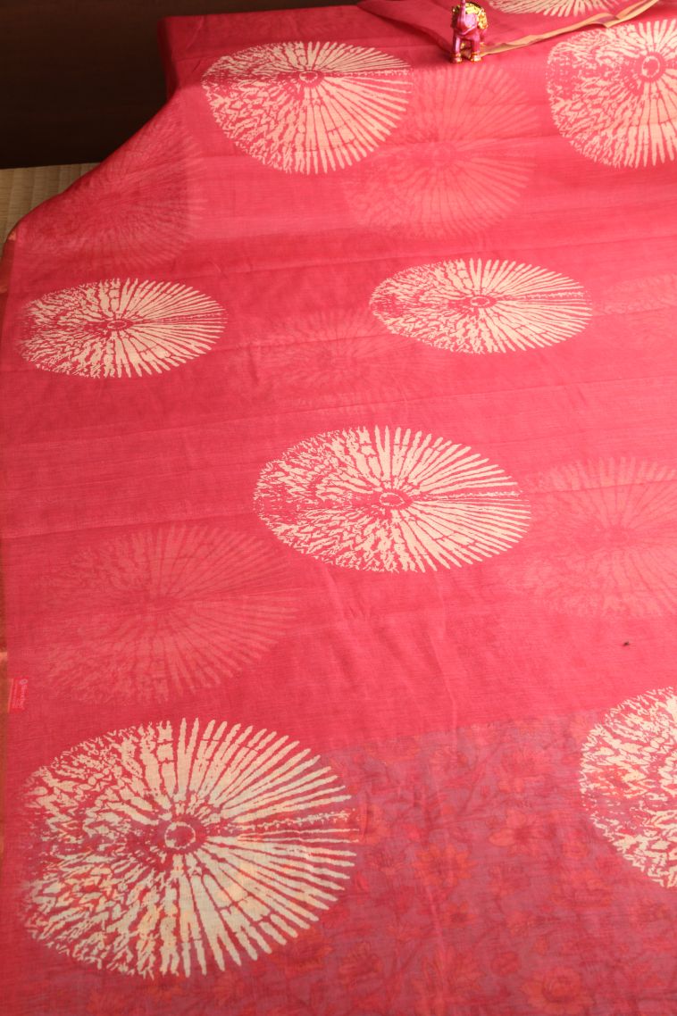 Strawberry Pink Linen Saree with Copper Zari Circle Mottif view 2