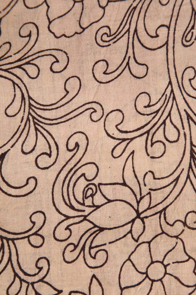 Vanilla Custard Yellow Kalamkari with Without Zari Zari Floral Patterns view 3