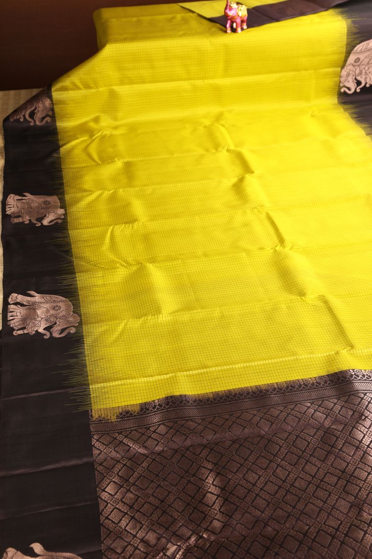 Lemon Yellow Soft Silk Saree with Thread Zari Checked  Threap view 2