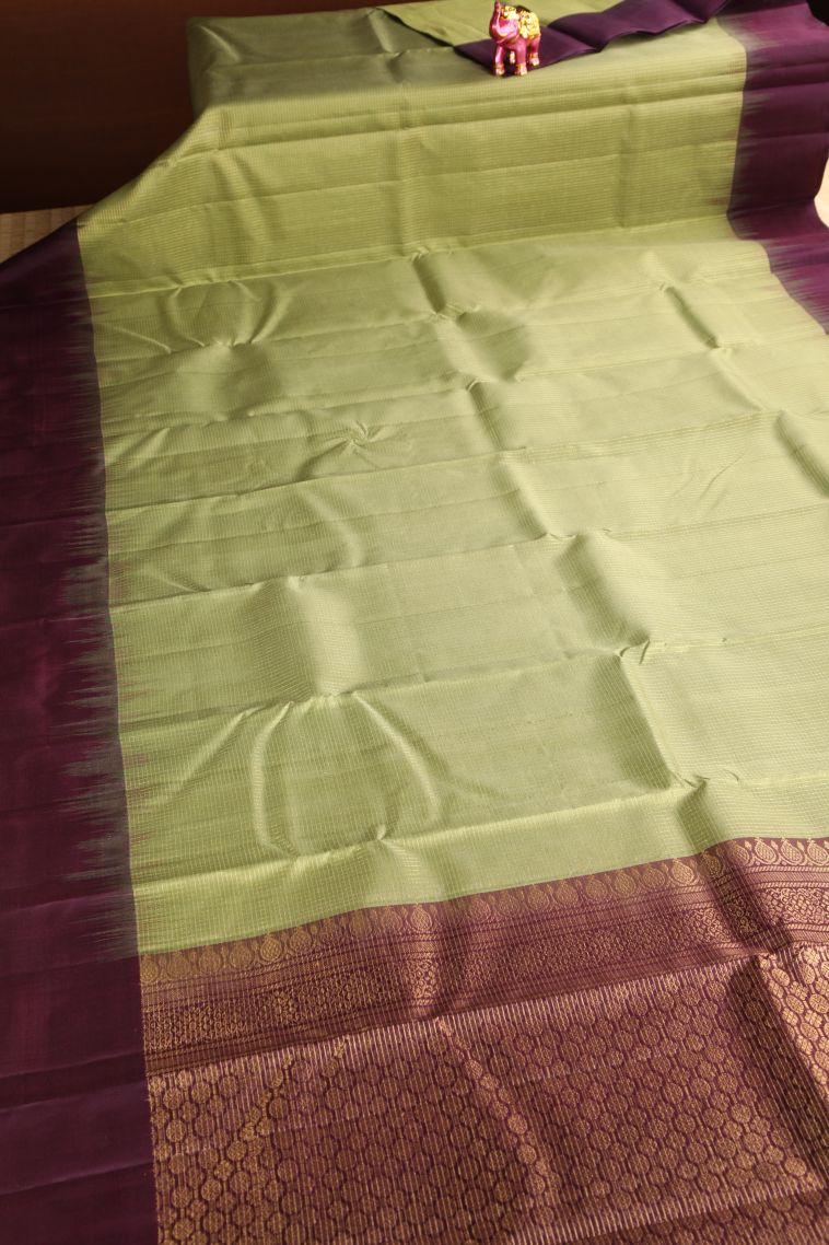 Olive Green Soft Silk Saree with Gold Zari Vaira Oosi Jari Checked view 2