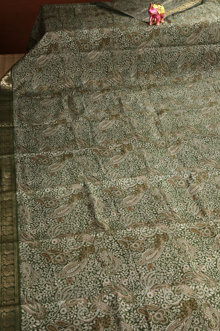 Moccon Green Maheswari Cotton Saree with Gold Zari Floral Patterns view 2