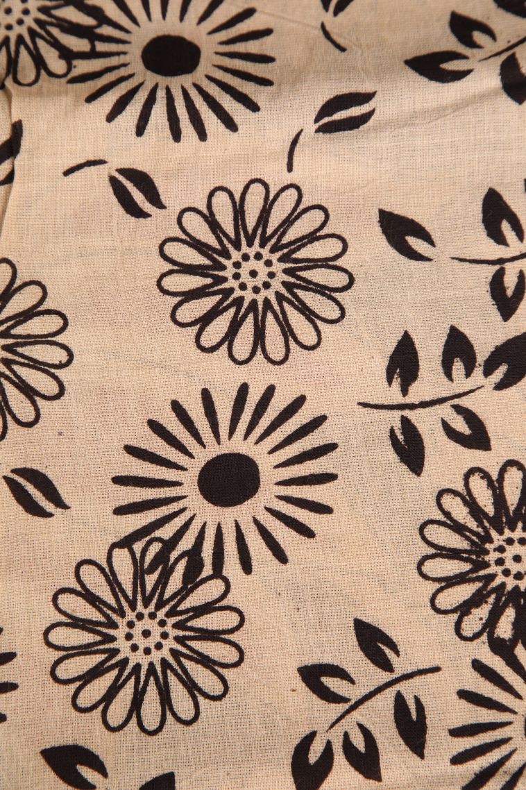 Vanilla Custard Yellow Kalamkari with Without Zari Zari Floral Patterns view 3