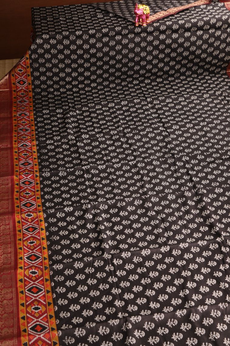 Charleston Black Maheswari Cotton Saree with Gold Zari Floral Patterns view 2