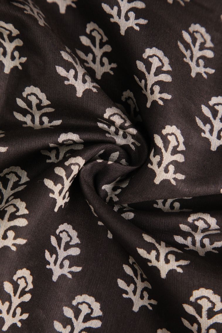 Charleston Black Maheswari Cotton Saree with Gold Zari Floral Patterns view 4