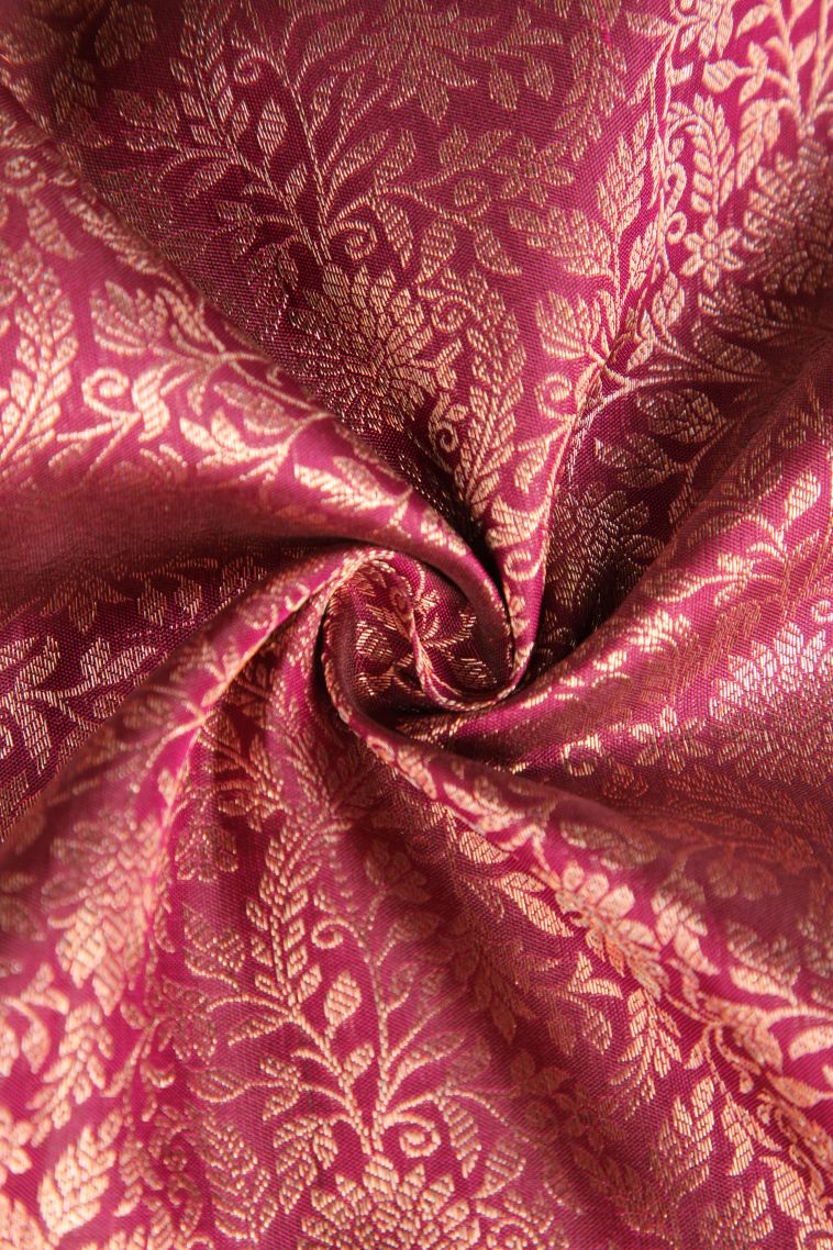 Apple Red Kanchipuram Silk Sarees with Gold Zari Kodi Pattern view 4