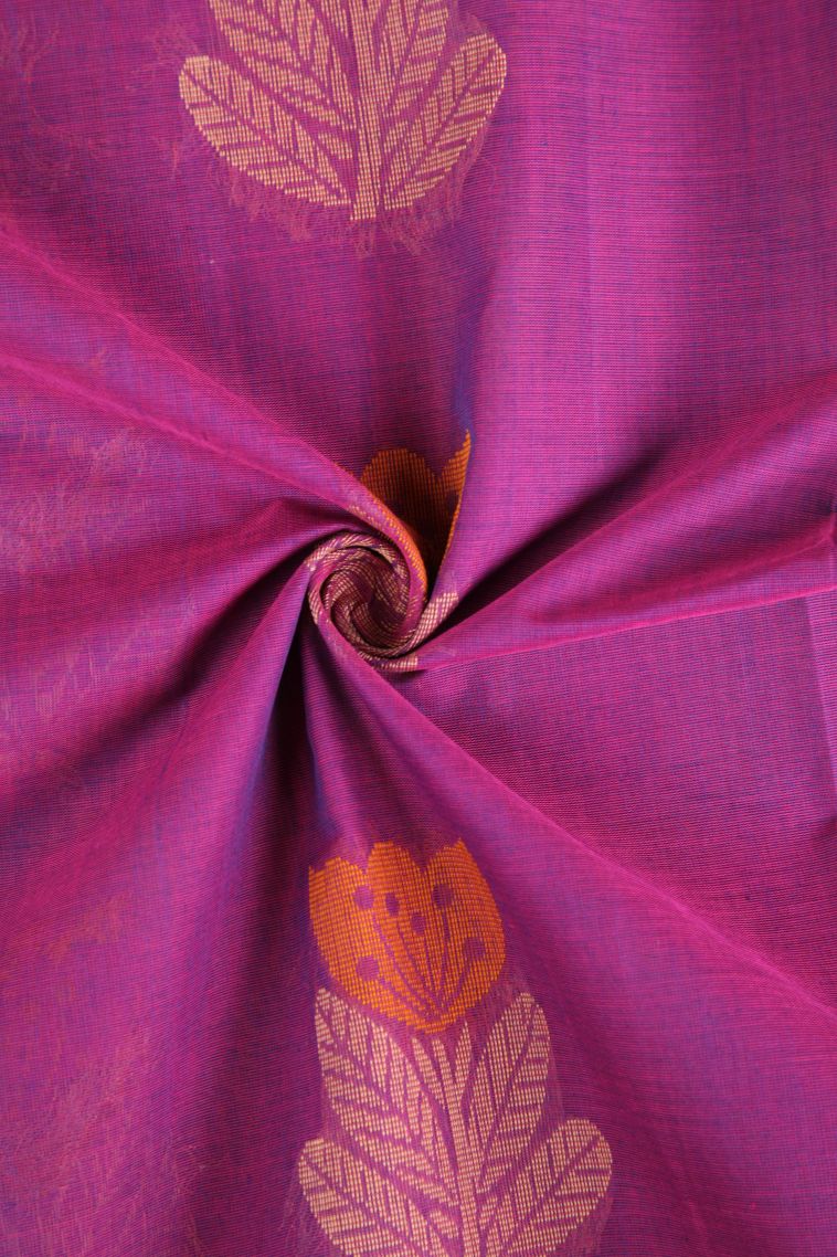 Fuscia Pink Pure Handloom Kovai Cotton with Without Zari Zari Floral Patterns view 4