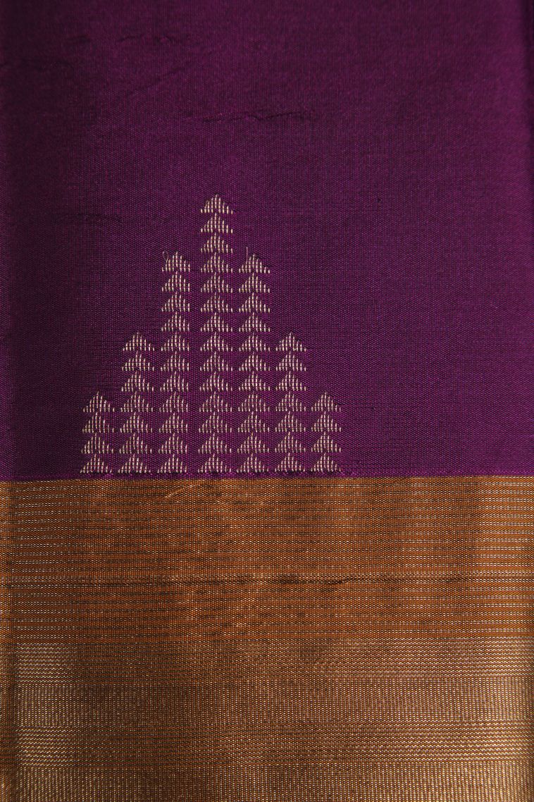 Magenta Purple Arani Silk Sarees Gold Zari with Geometric Shapes view 3
