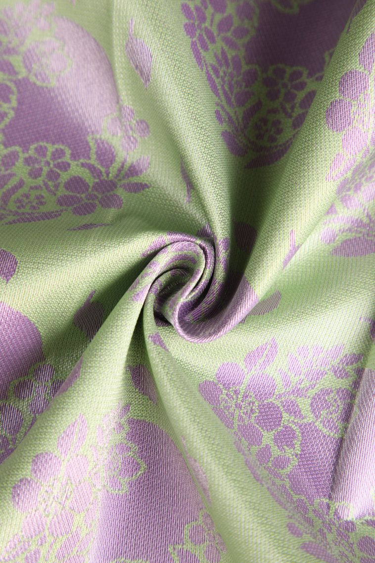 Olive Green Visiri Madippu Silk Sarees with Silver Zari Leaf Pattern view 4