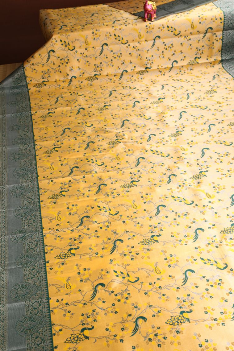 Macaroon Yellow Visiri Madippu Silk Sarees with Silver Zari Birds Mottif view 2