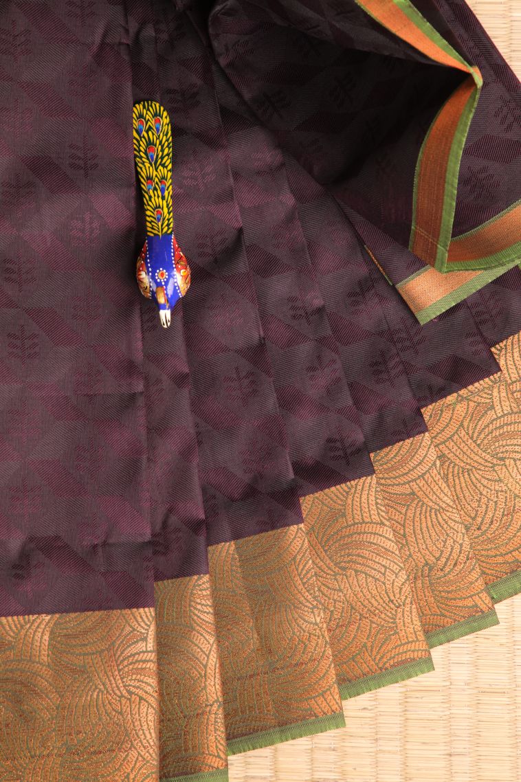 Plum Purple Visiri Madippu Silk Sarees Copper Zari with Floral Patterns