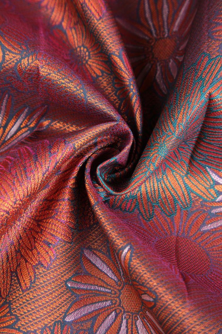 Lipstick Red Visiri Madippu Silk Sarees with Copper Zari Floral Patterns view 4