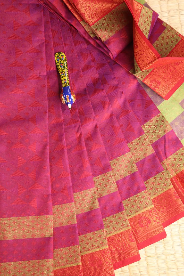 Bubblegum Pink Visiri Madippu Silk Sarees Copper Zari with Geometric Shapes view 1
