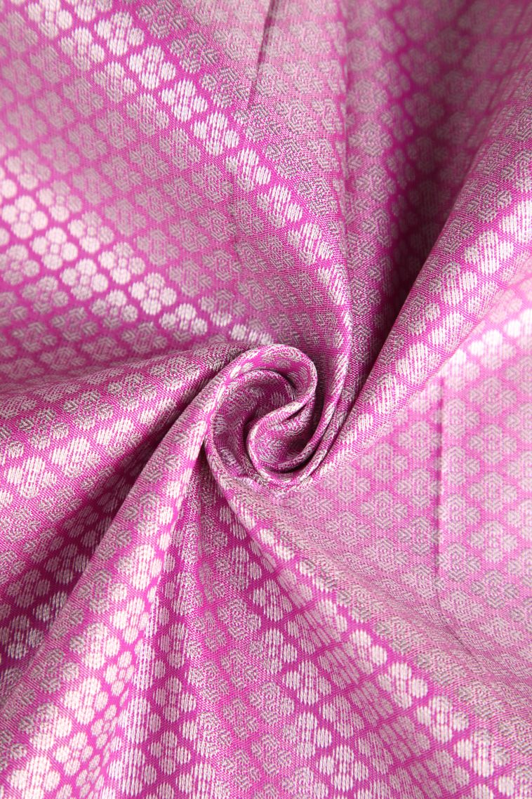 Lean Pink Visiri Madippu Silk Sarees with Silver Zari Floral Puttas view 4