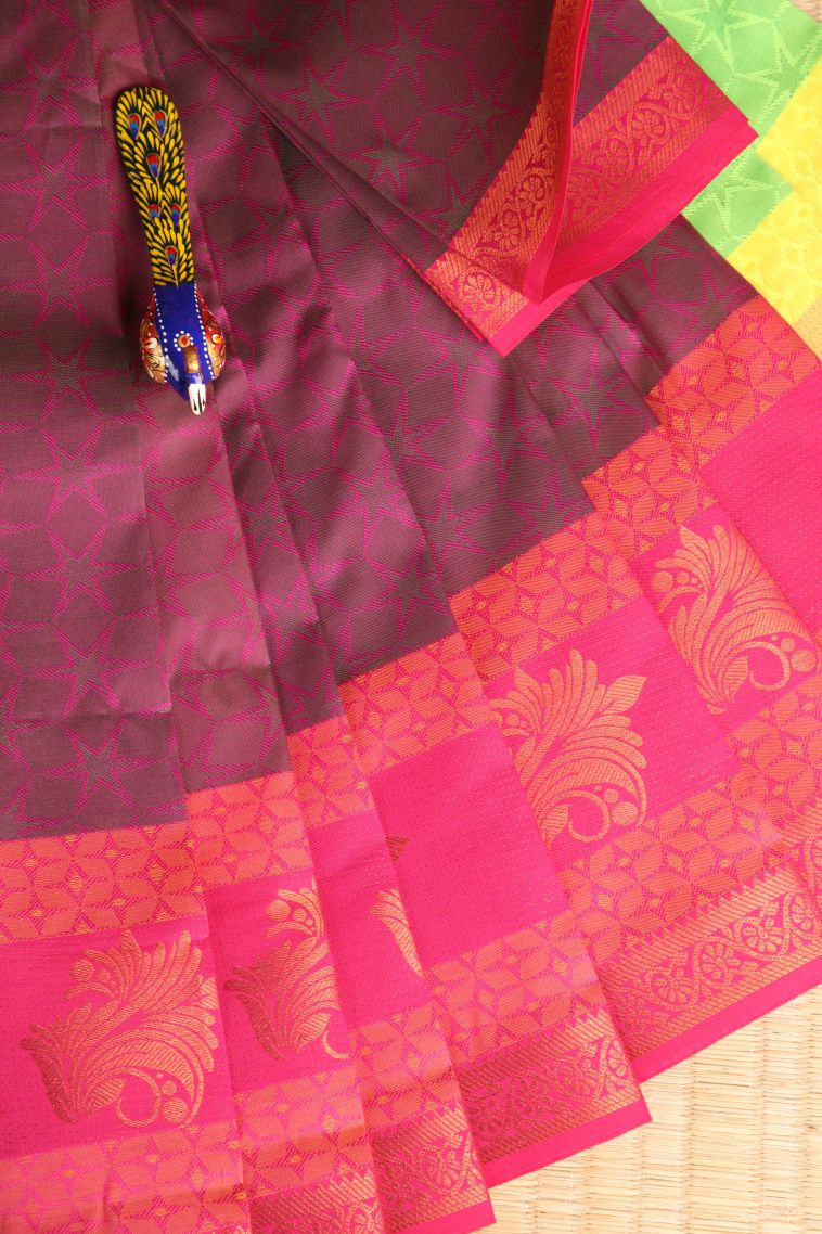 Bubblegum Pink Visiri Madippu Silk Sarees Copper Zari with Stars Motiff