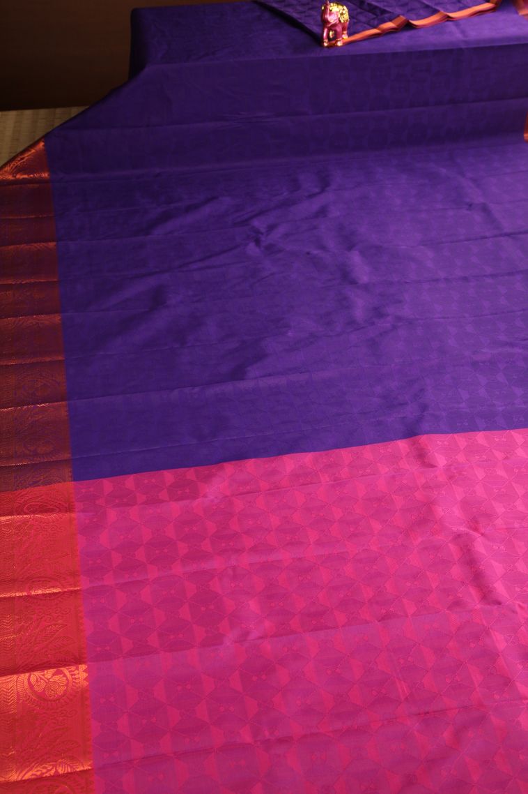 Admiral Blue Visiri Madippu Silk Sarees Copper Zari with Geometric Shapes view 2