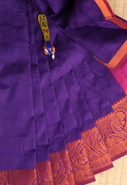 Admiral Blue Visiri Madippu Silk Sarees Copper Zari with Geometric Shapes