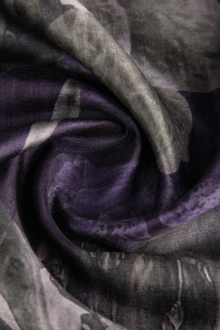 Berry Blue Jute Sarees with Silver Zari Floral Patterns view 4