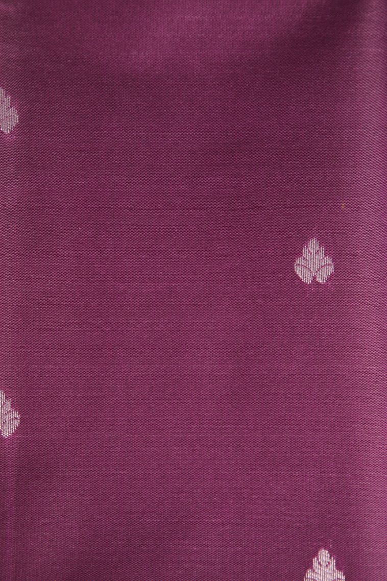 Periwinkle Purple Visiri Madippu Silk Sarees with Silver Zari Floral Patterns view 3