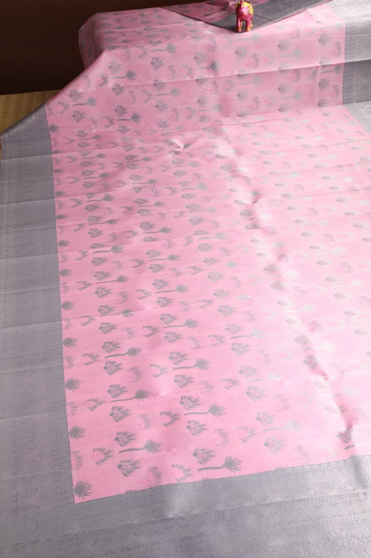 Blush Pink Visiri Madippu Silk Sarees with Silver Zari Floral Patterns view 2
