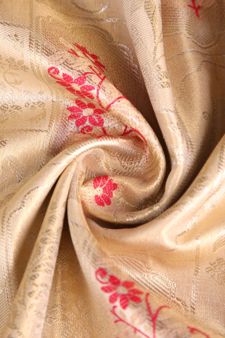 Vanilla Custard Yellow Apoorva Silk Sarees with Gold And Silver Zari Floral Patterns view 4