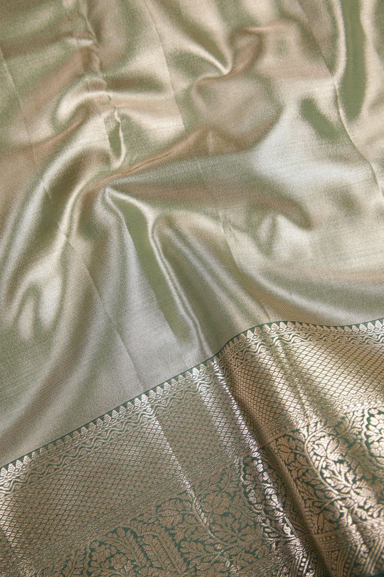 Vanilla Custard Yellow Apoorva Silk Sarees with Silver Zari Floral Patterns view 3